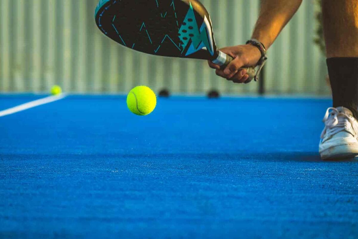 Comment choisir le revêtement de son terrain de padel ?