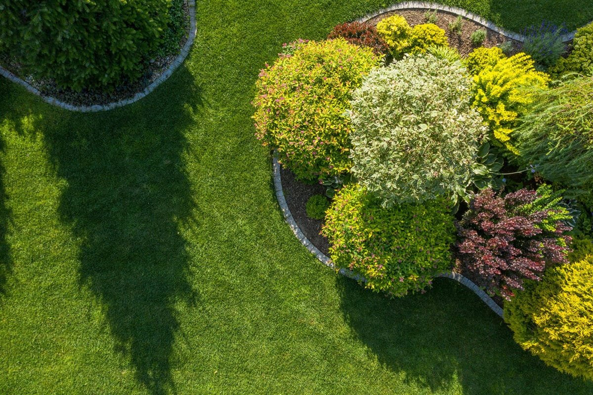 Gazon synthétique et environnement : peut-on concilier les deux ?